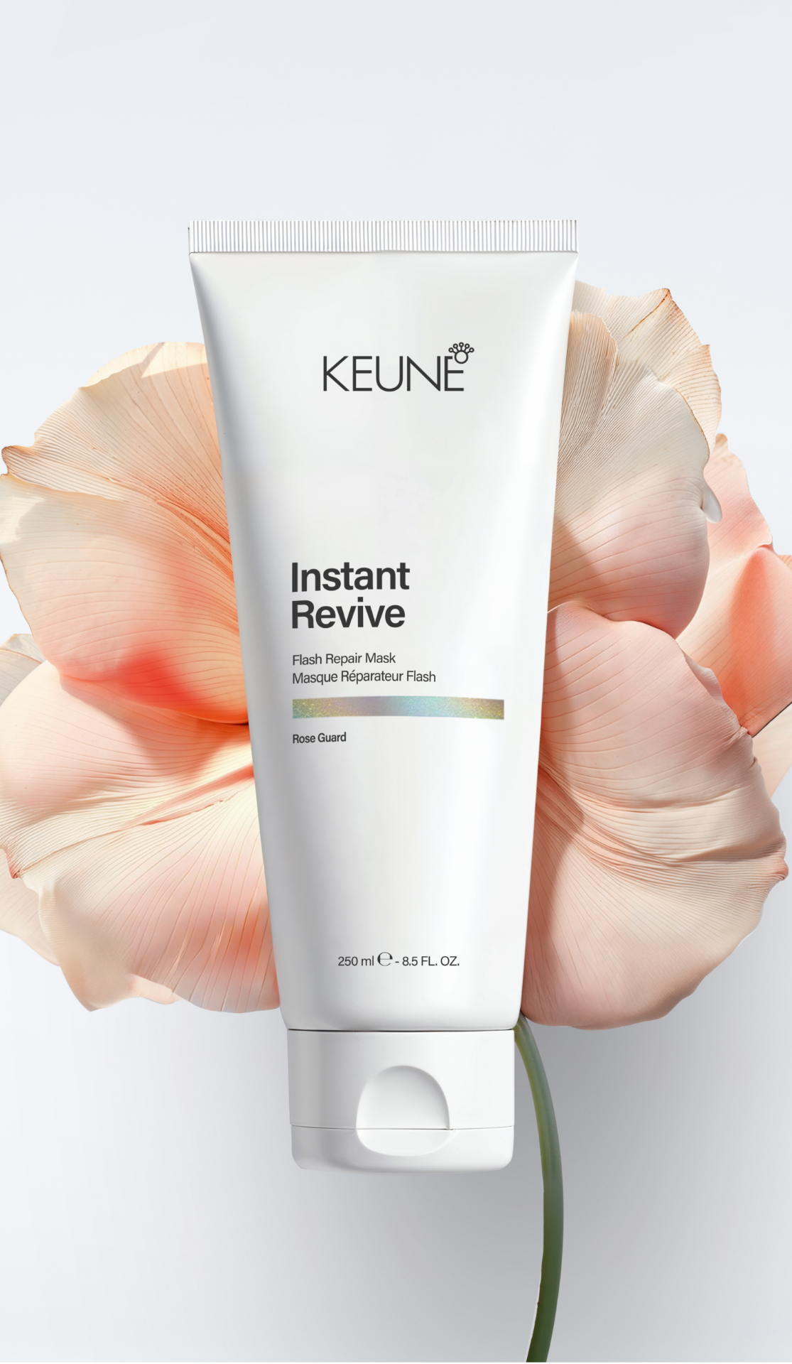 Application du masque Keune Instant Revive pour des cheveux plus forts