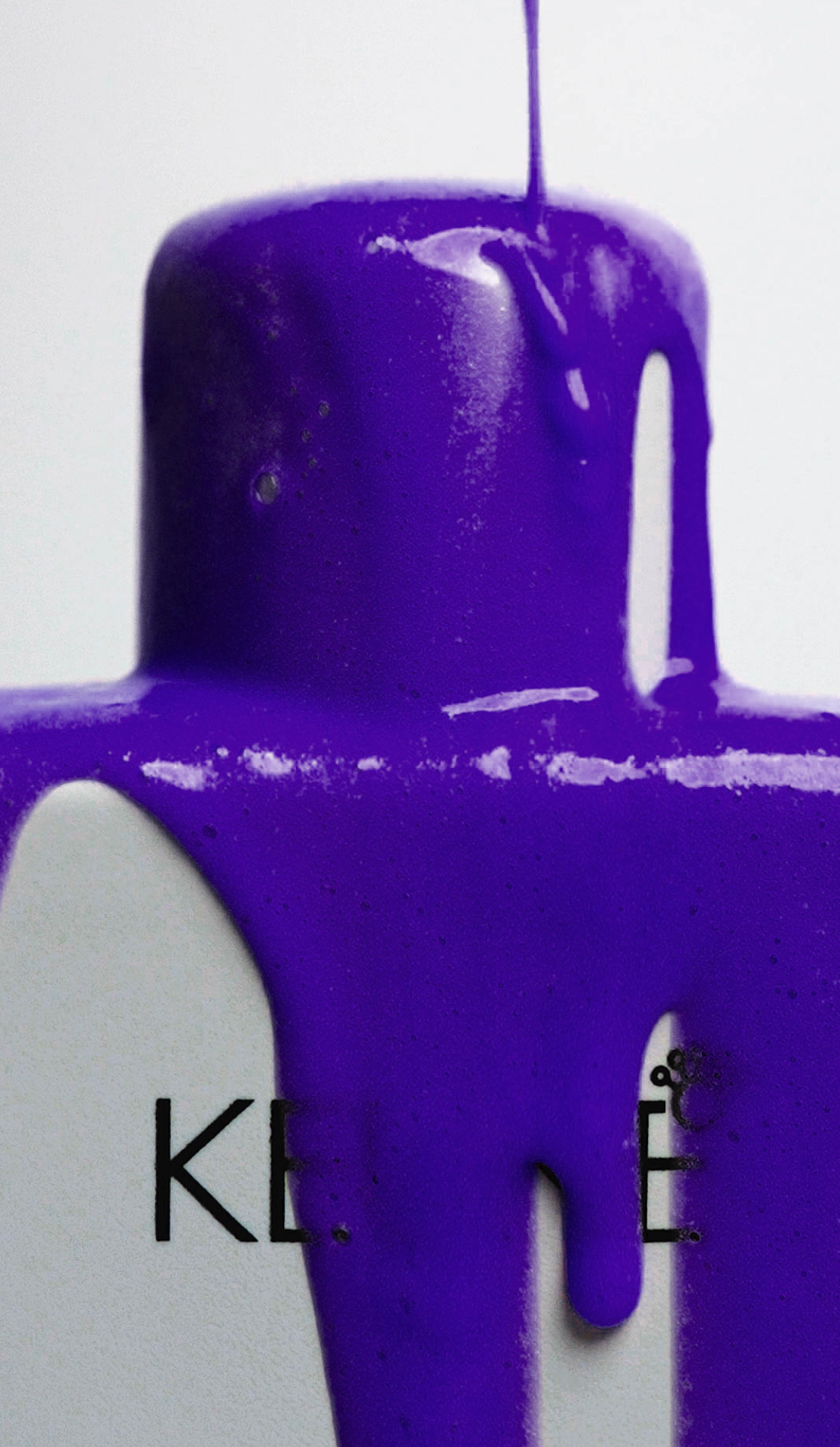 Silver Blonde Set für kühles Blond | Neutralisiert Gelbstich in nur 3 Minuten.  Jetzt auf keune.ch shoppen.
