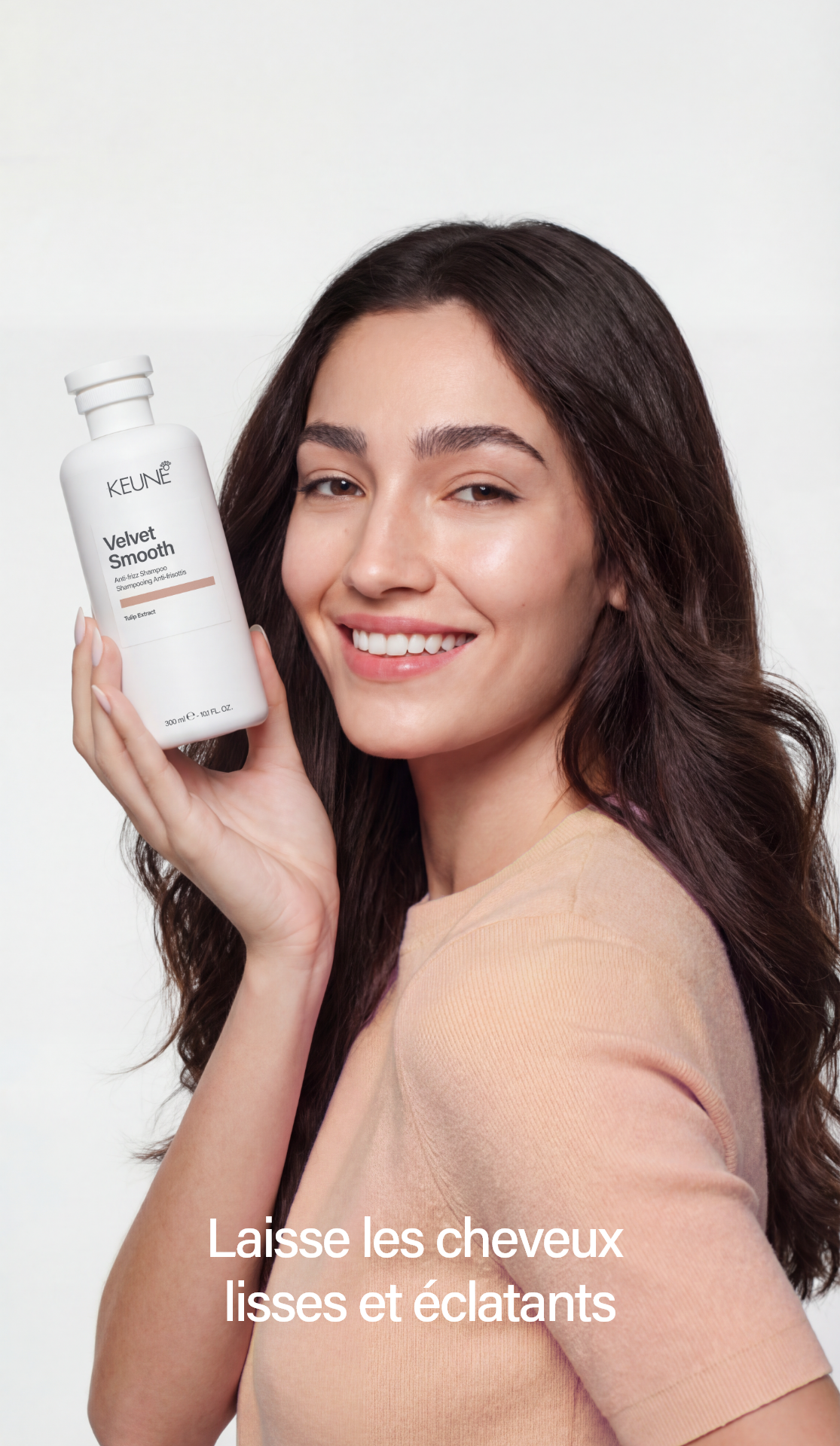 Spray Velvet Smooth 2Phase : Meilleur spray anti-frisottis avec kératine végane. Contrôle frisottis, effet anti-humidité et réhydrate cheveux frisés en profondeur.